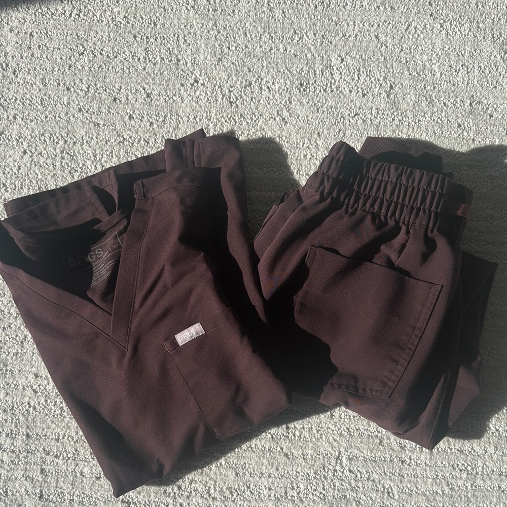 Figs Chocolate Brown Scrub Set
